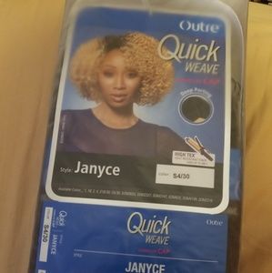 Outre Quick Weave Complete Cap Janyce. Color S4/30